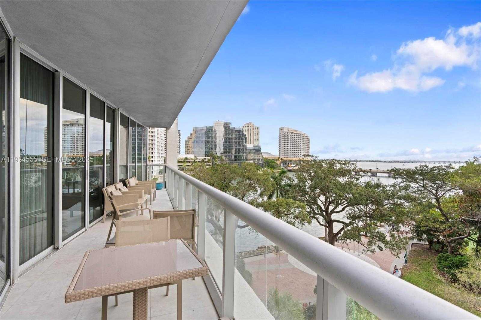 Small Image of 495 BRICKELL AVE #501, Miami Number 3