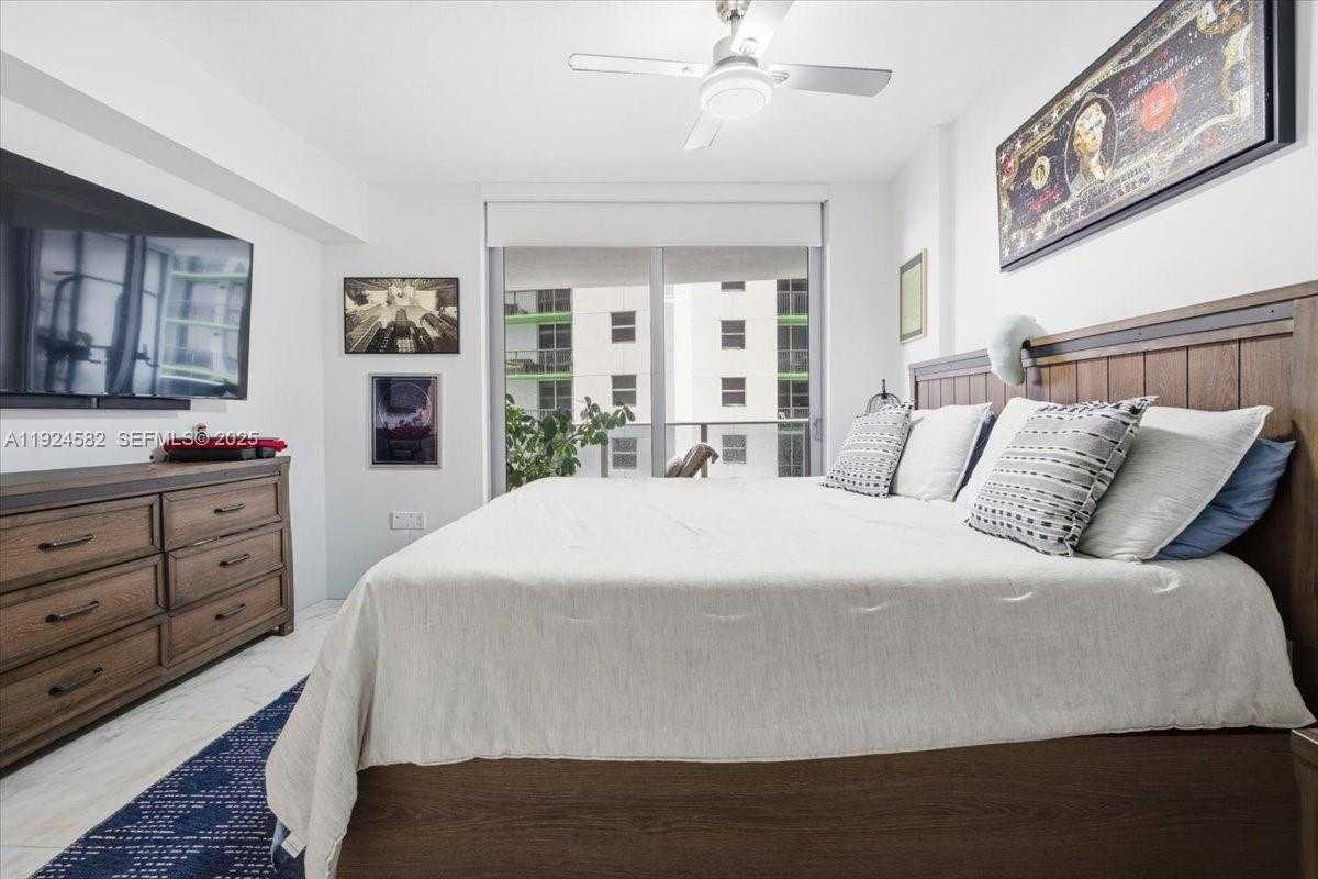 Small Image of 488 NORTH EAST 18TH ST #1806, Miami Number 20