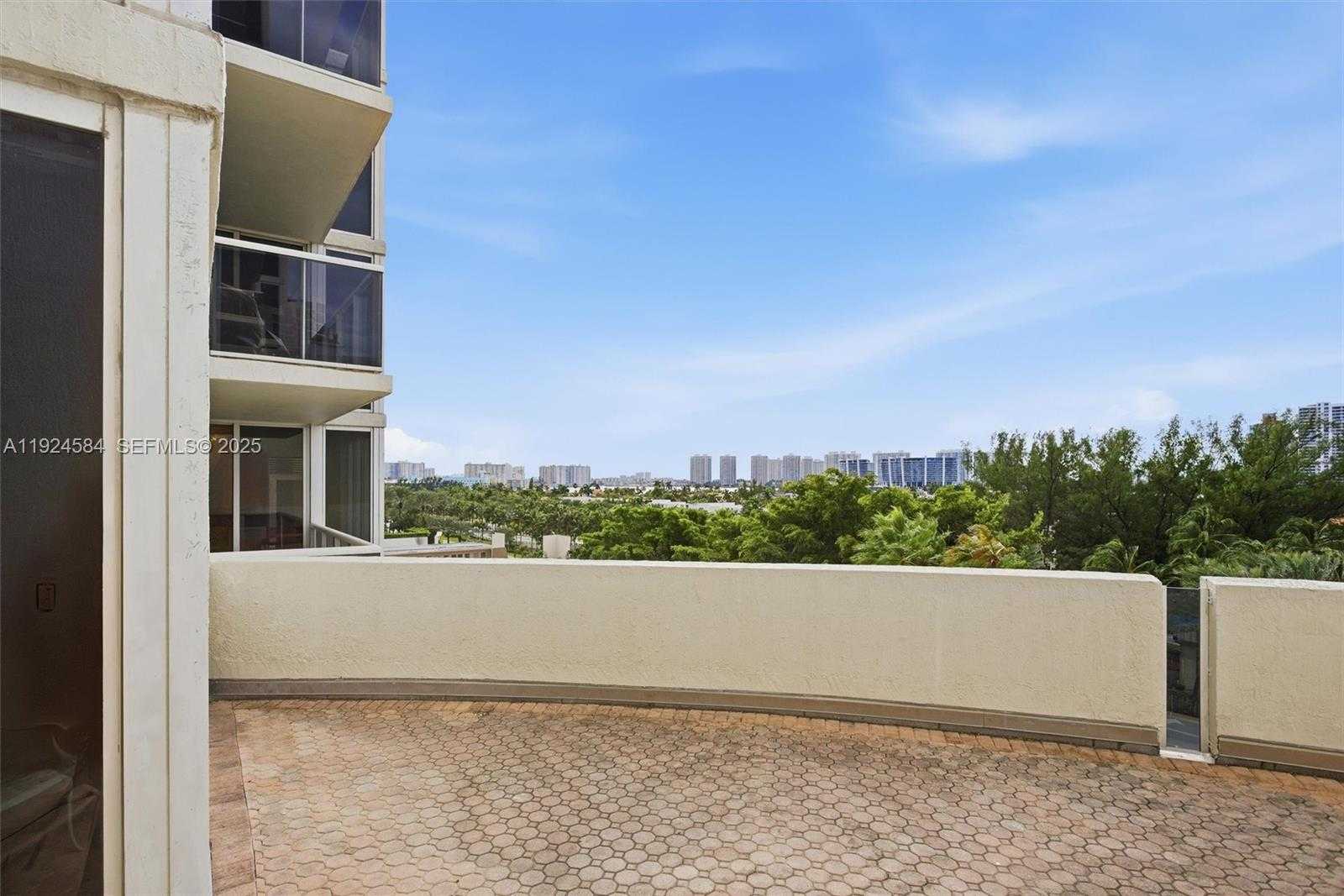 Small Image of 19111 COLLINS AVE #505, Sunny Isles Beach Number 21