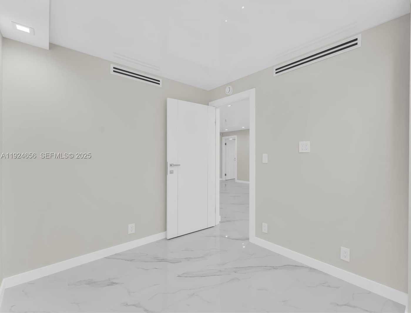 Small Image of 251 174TH ST #1414, Sunny Isles Beach Number 10