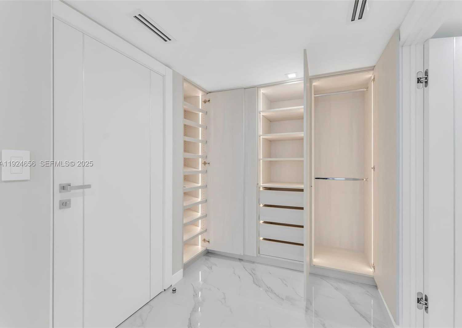 Small Image of 251 174TH ST #1414, Sunny Isles Beach Number 14