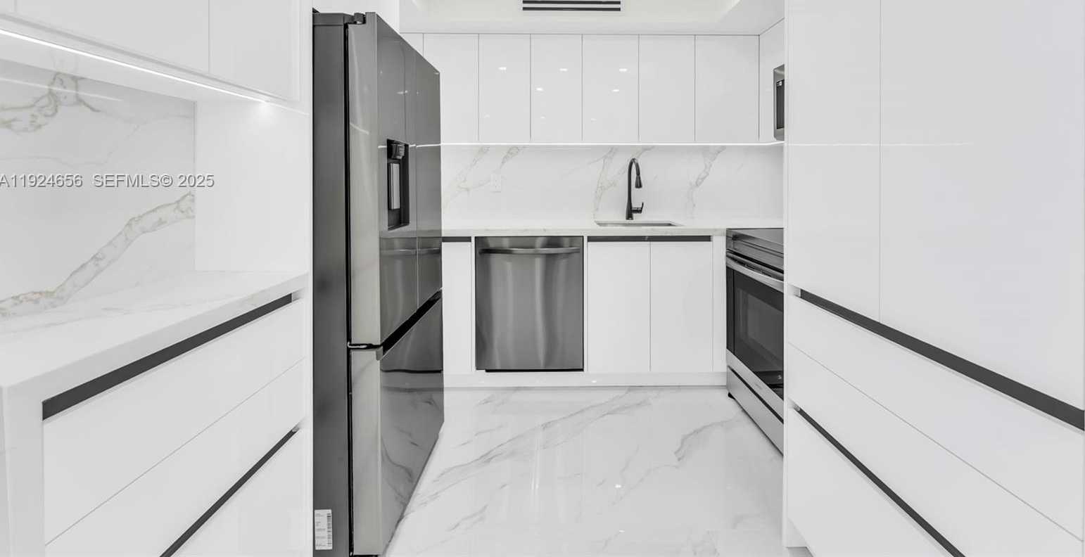 Small Image of 251 174TH ST #1414, Sunny Isles Beach Number 2