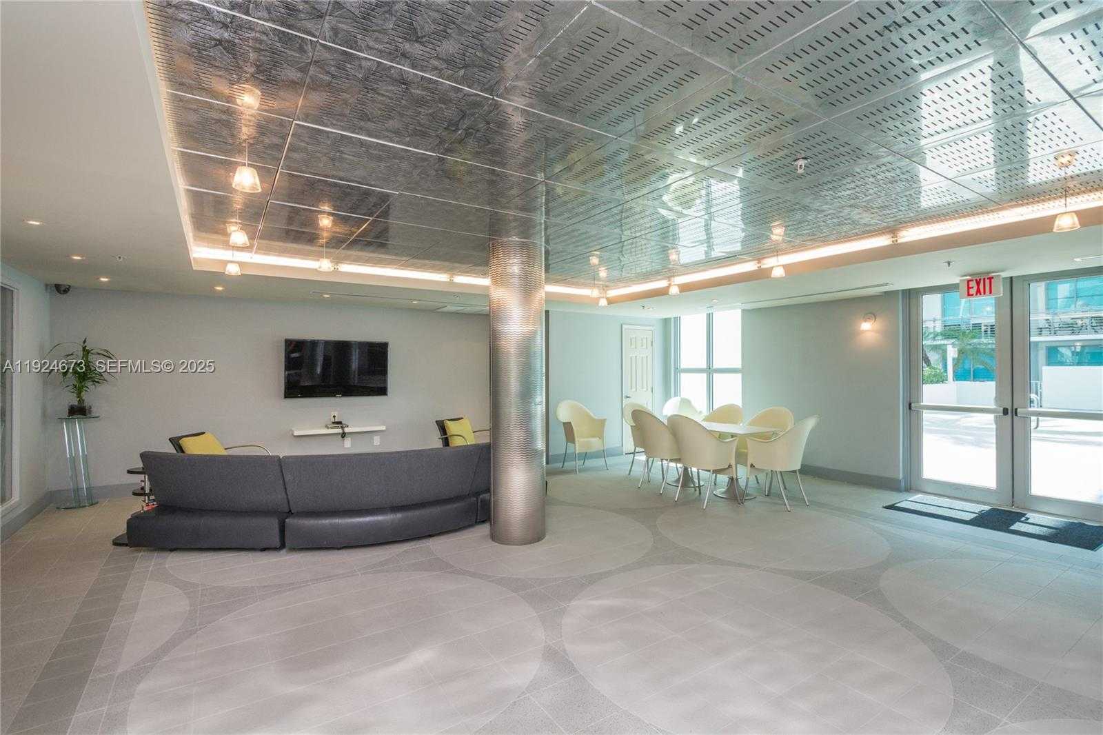 Small Image of 110 WASHINGTON AVE #1822, Miami Beach Number 14