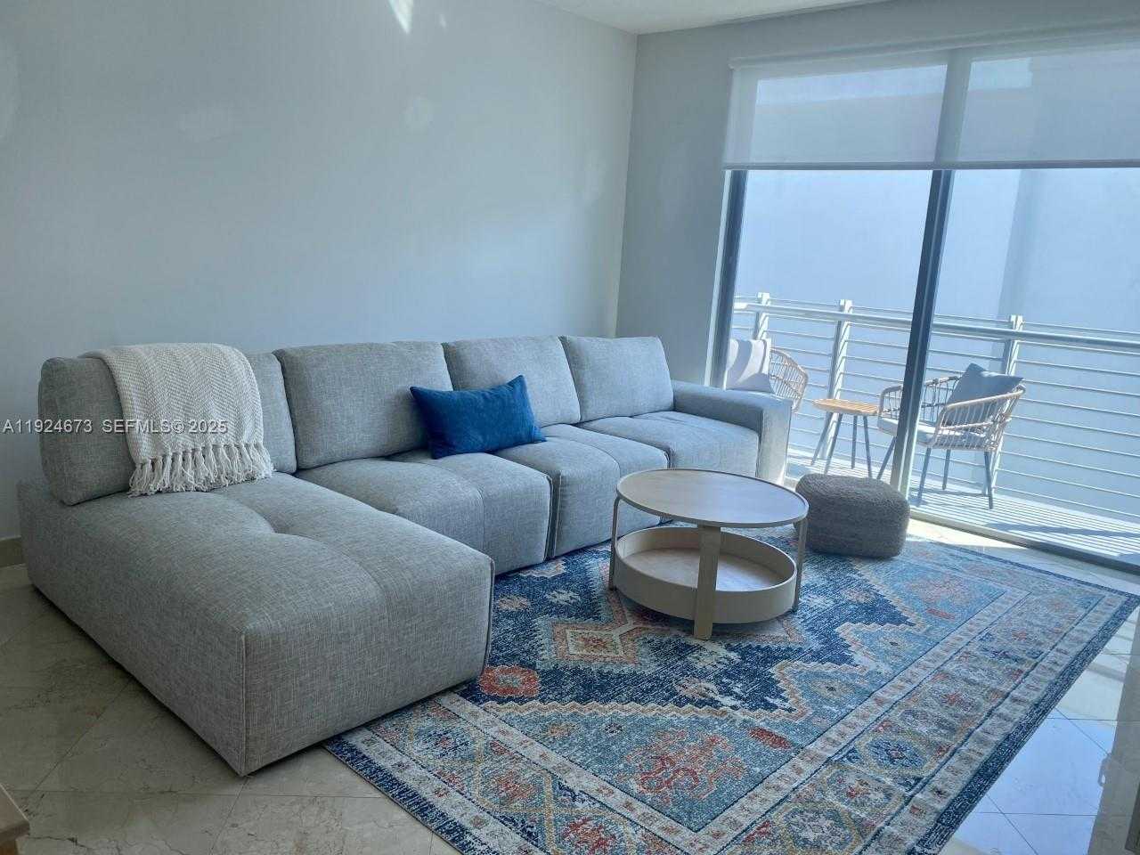 Small Image of 110 WASHINGTON AVE #1822, Miami Beach Number 3