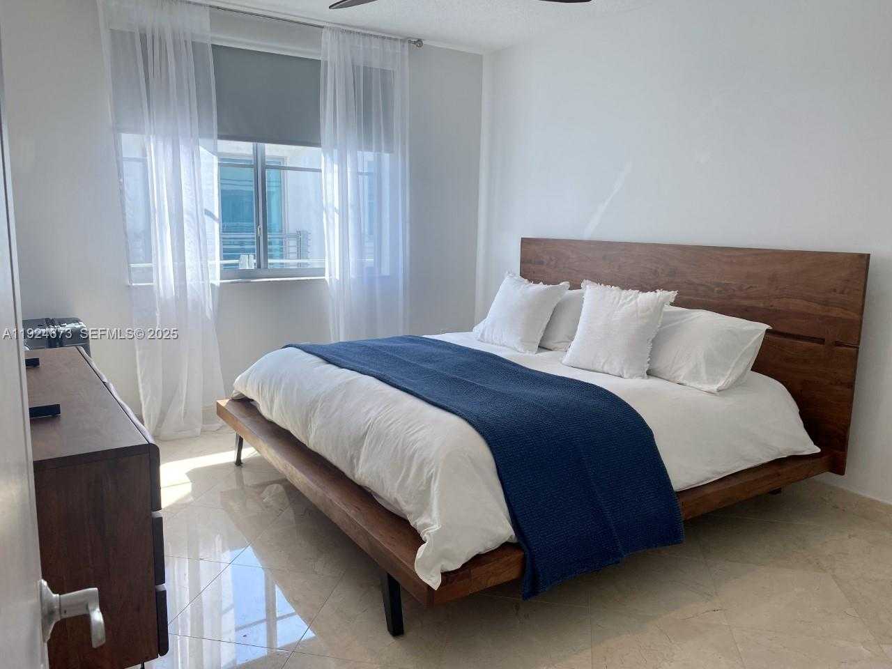 Small Image of 110 WASHINGTON AVE #1822, Miami Beach Number 5