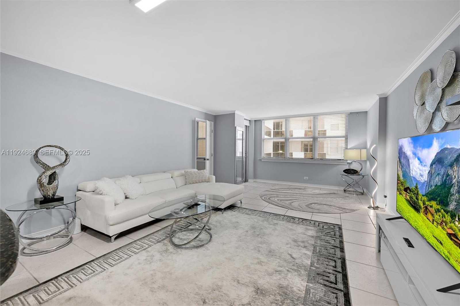 Small Image of 6039 COLLINS AVE #621, Miami Beach Number 16