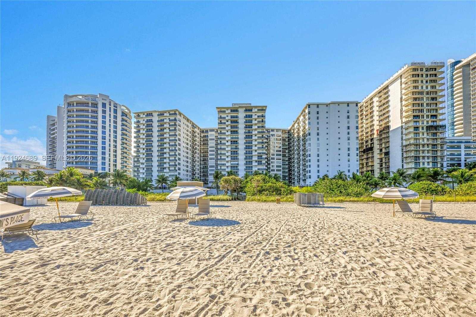 Small Image of 6039 COLLINS AVE #621, Miami Beach Number 2