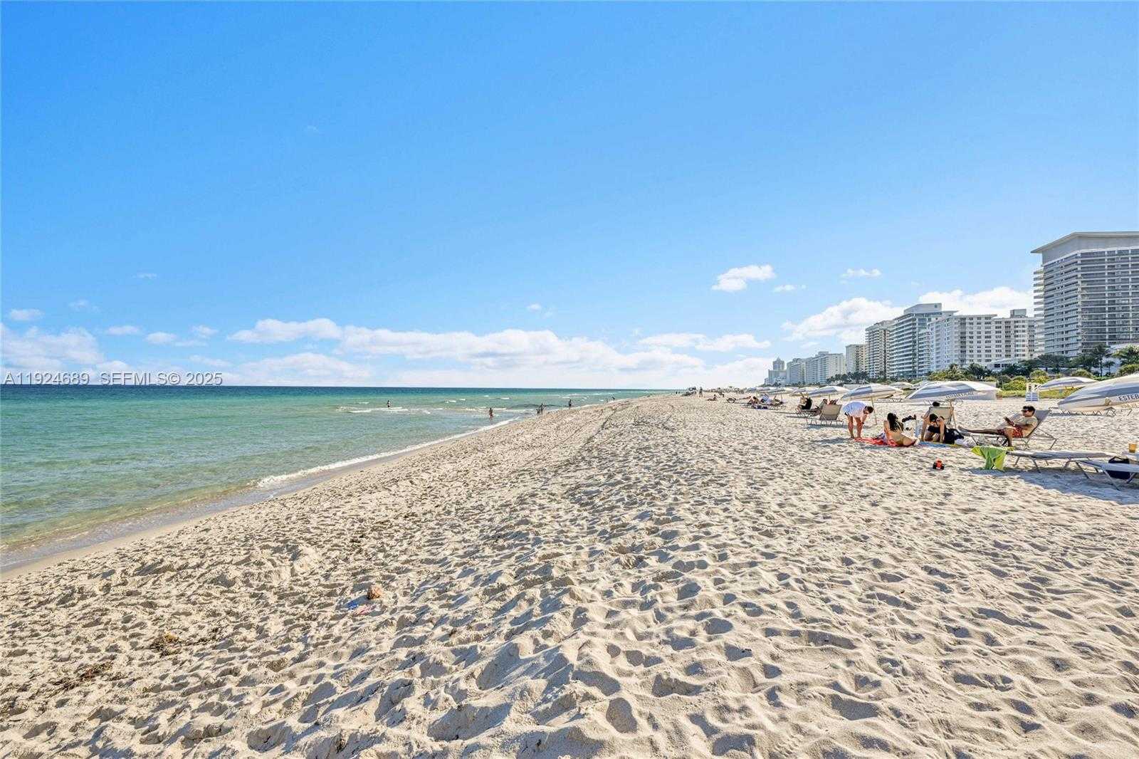 Small Image of 6039 COLLINS AVE #621, Miami Beach Number 4