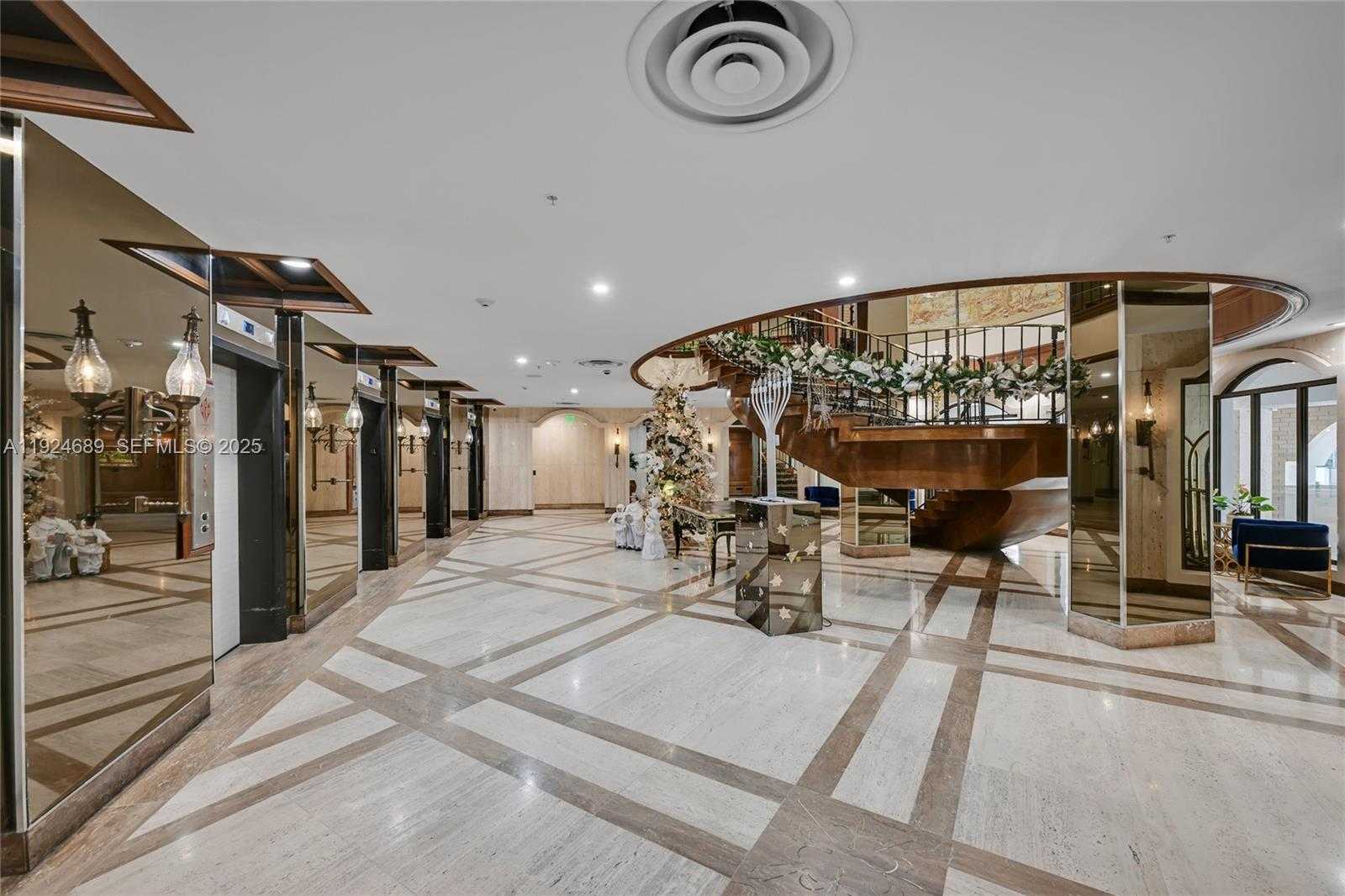 Small Image of 6039 COLLINS AVE #621, Miami Beach Number 5