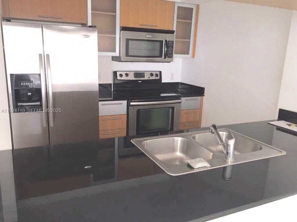 Small Image of 1750 NORTH BAYSHORE DR #5105, Miami Number 2
