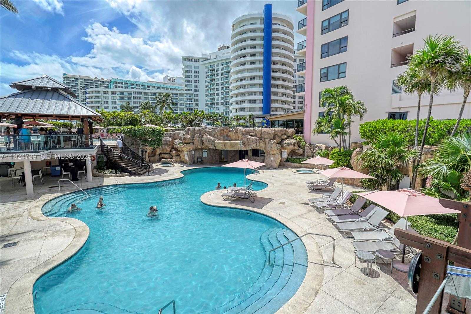 Small Image of 5225 COLLINS AVE #1204, Miami Beach Number 14