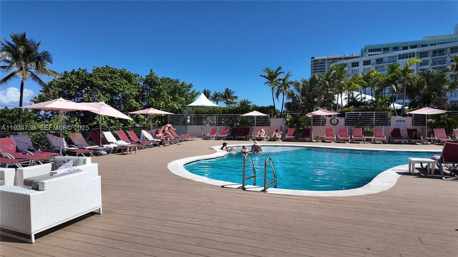 Small Image of 5225 COLLINS AVE #1204, Miami Beach Number 19