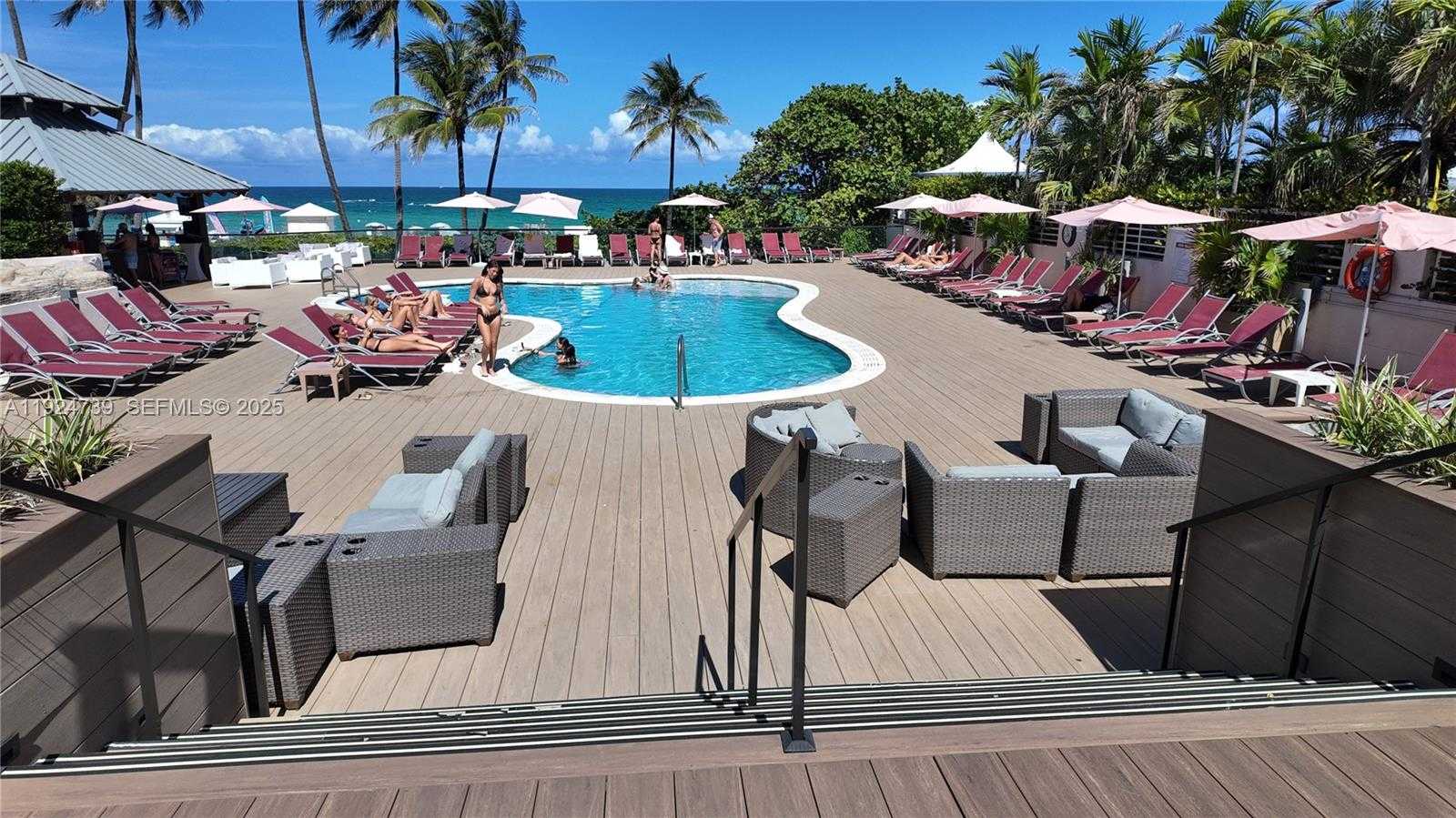 Small Image of 5225 COLLINS AVE #1204, Miami Beach Number 20