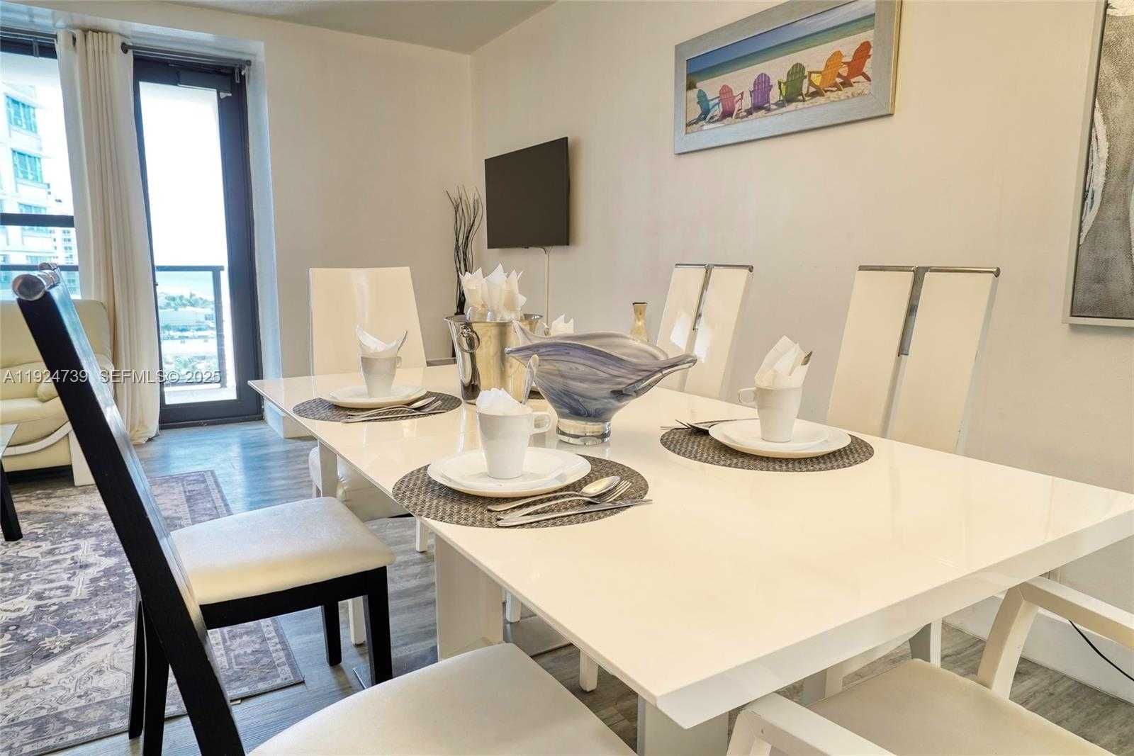 Small Image of 5225 COLLINS AVE #1204, Miami Beach Number 27