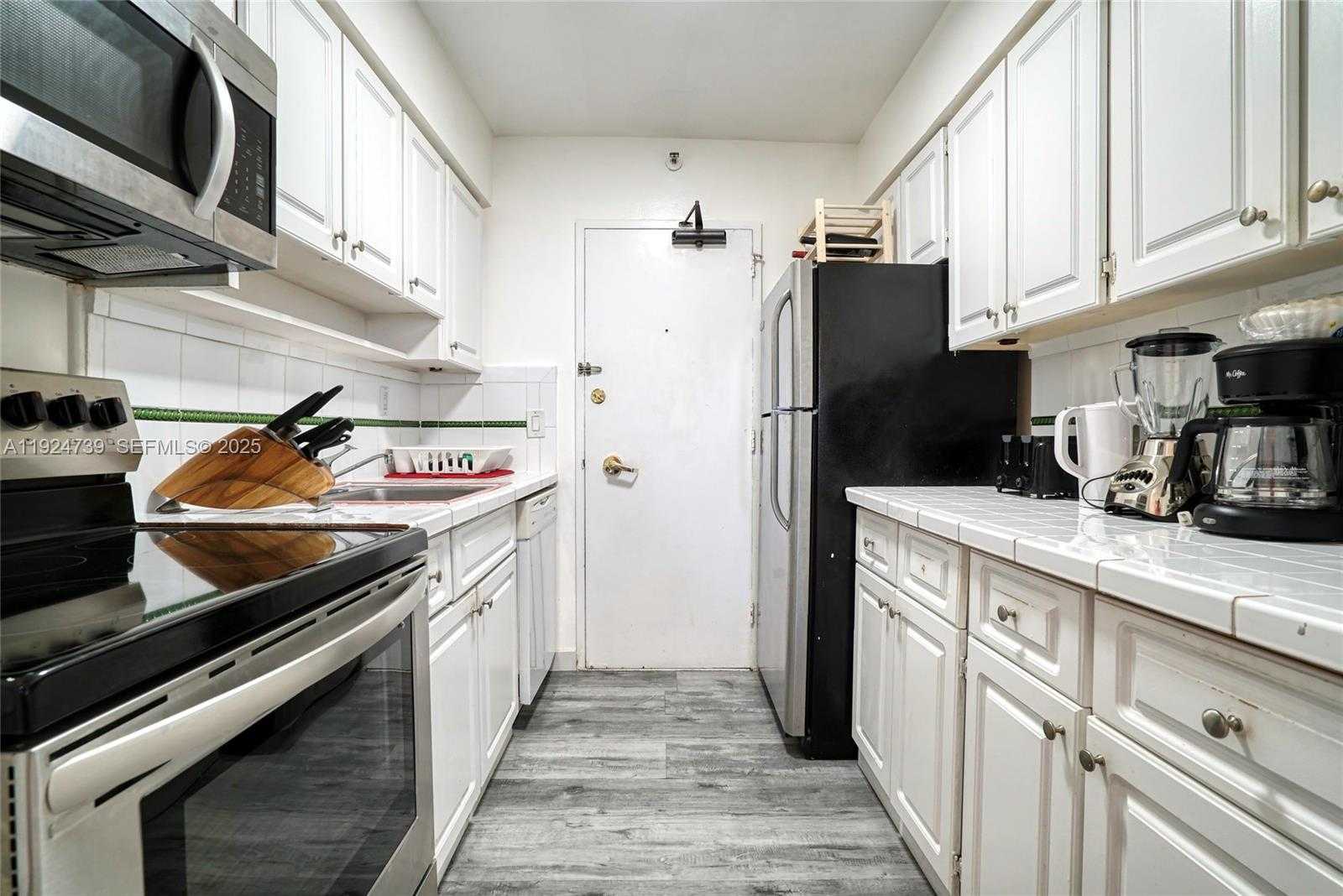 Small Image of 5225 COLLINS AVE #1204, Miami Beach Number 33