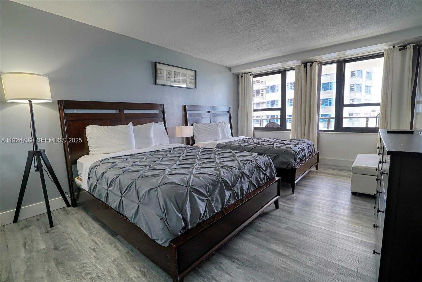 Small Image of 5225 COLLINS AVE #1204, Miami Beach Number 34