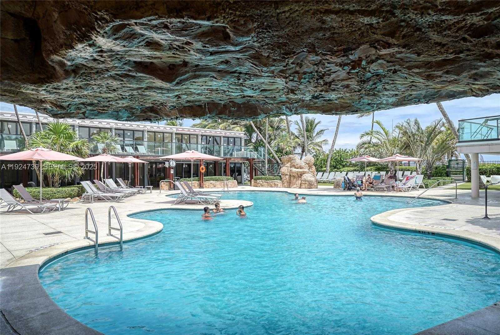 Small Image of 5225 COLLINS AVE #1204, Miami Beach Number 9