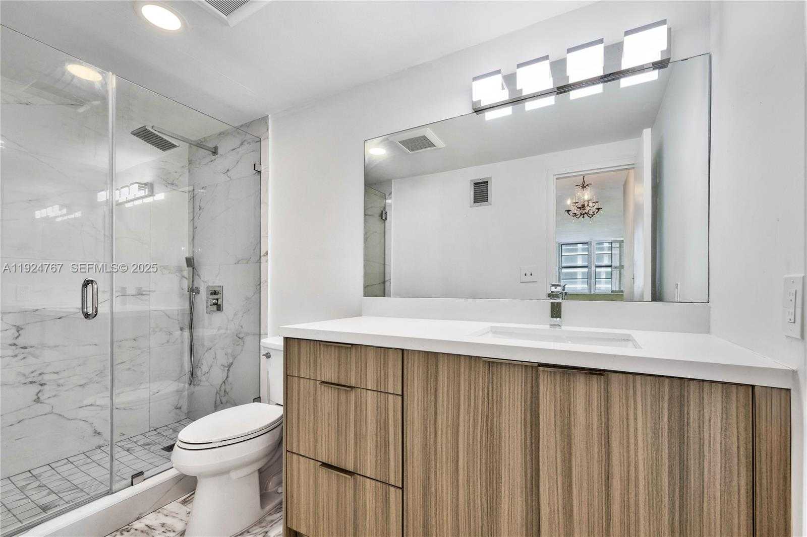 Small Image of 5825 COLLINS AVE #6E, Miami Beach Number 11