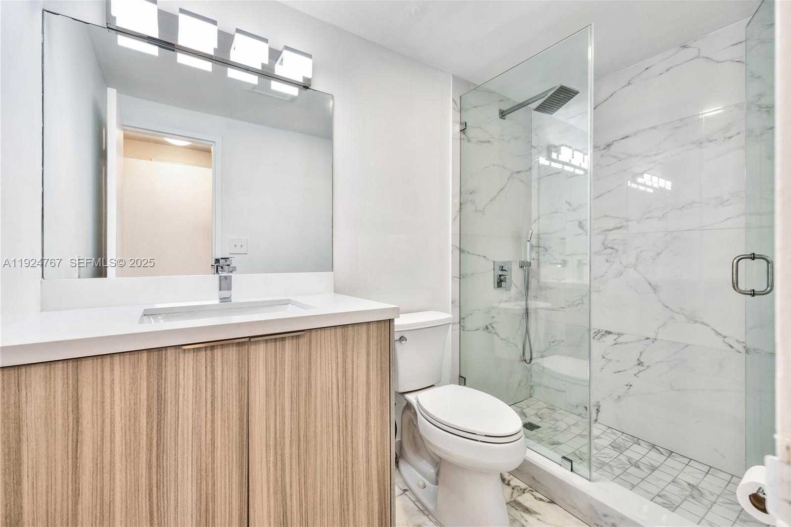 Small Image of 5825 COLLINS AVE #6E, Miami Beach Number 13