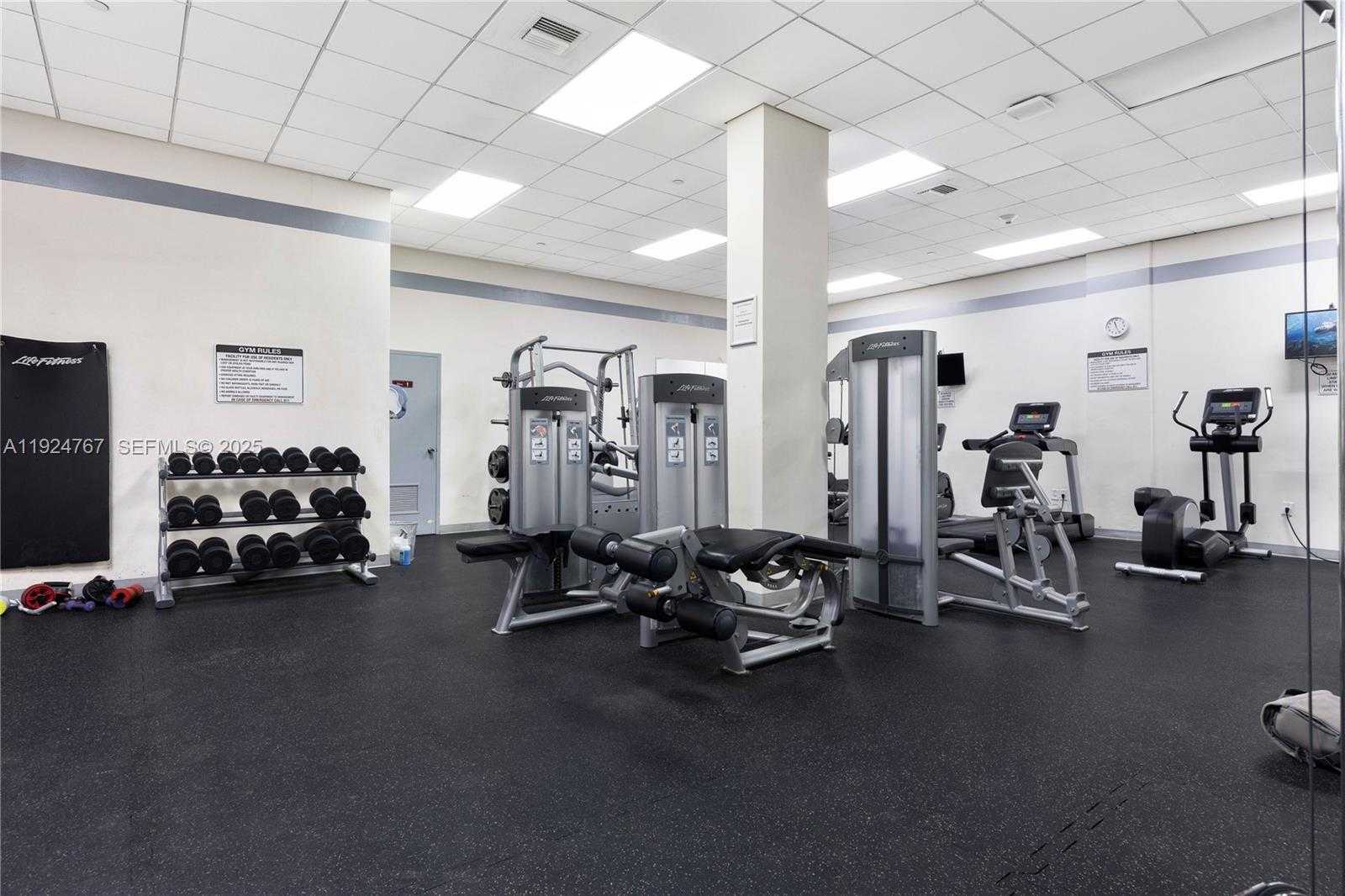 Small Image of 5825 COLLINS AVE #6E, Miami Beach Number 16