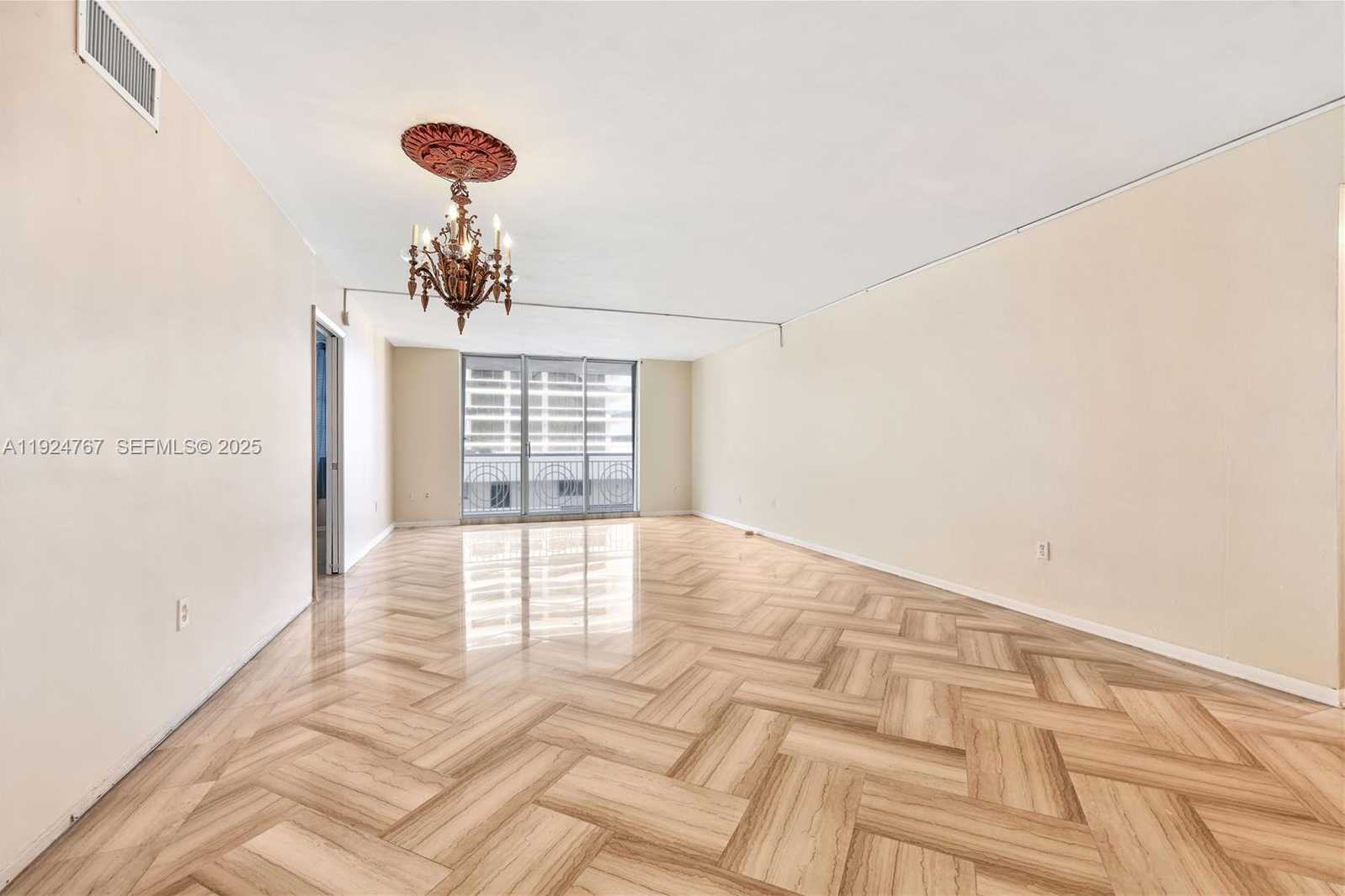 Small Image of 5825 COLLINS AVE #6E, Miami Beach Number 5
