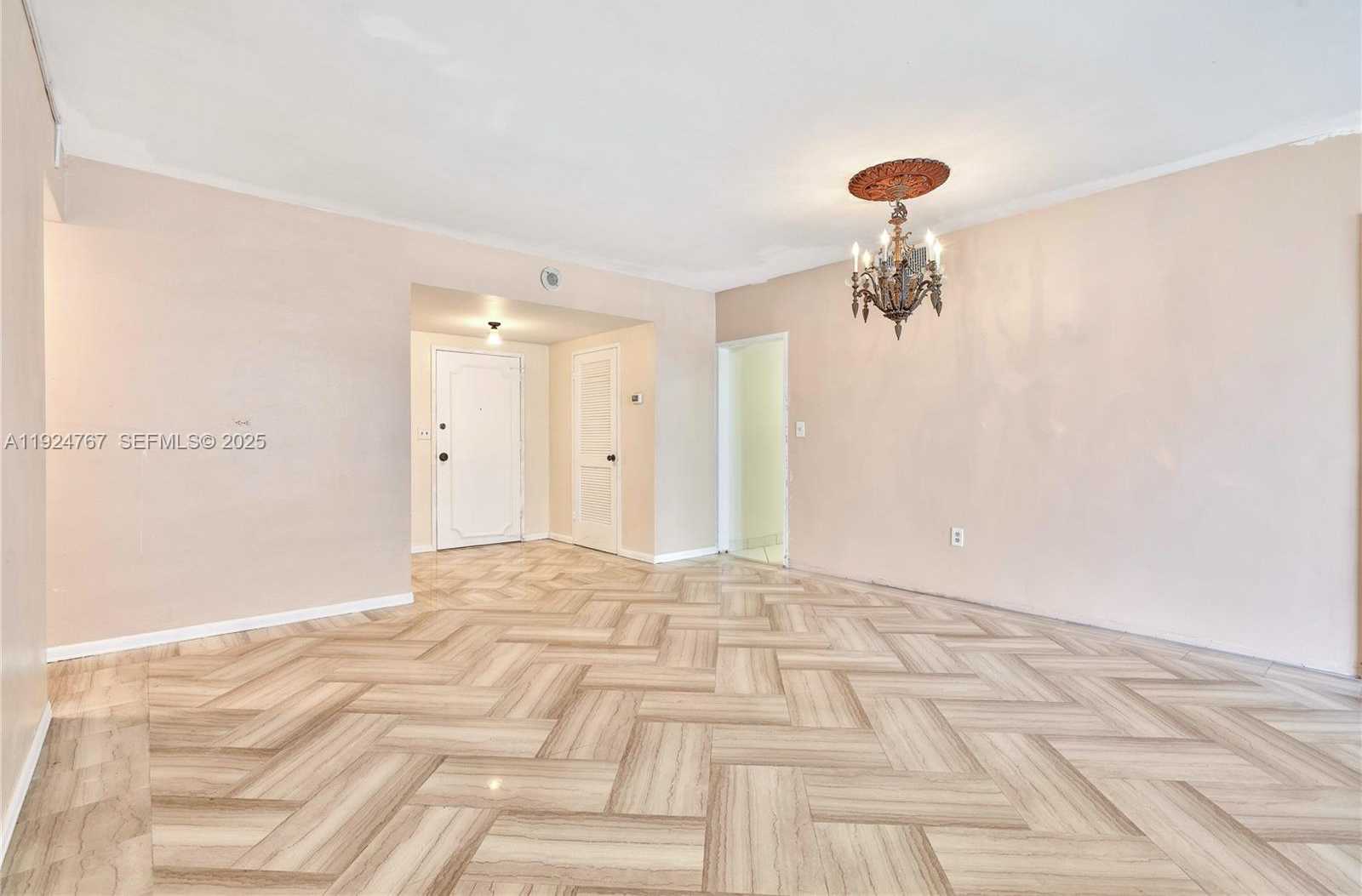Small Image of 5825 COLLINS AVE #6E, Miami Beach Number 8