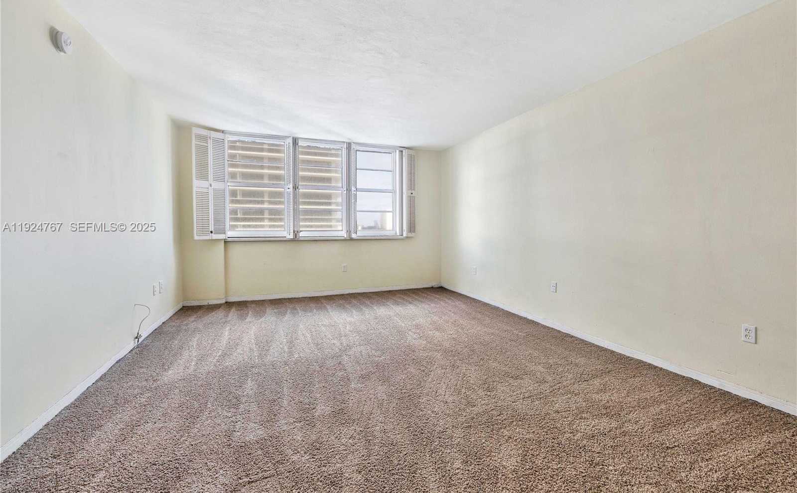 Small Image of 5825 COLLINS AVE #6E, Miami Beach Number 9