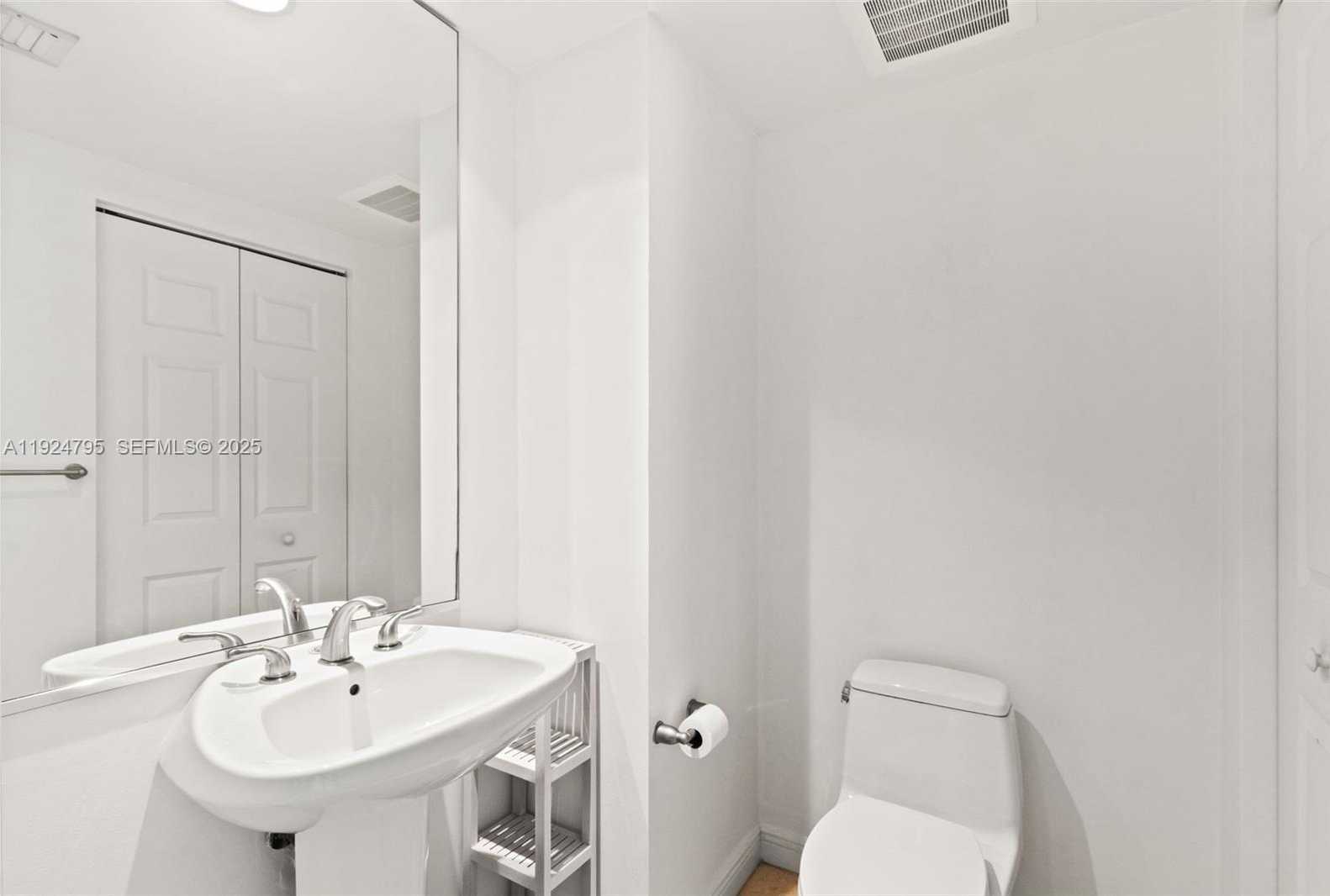 Small Image of 1755 EAST HALLANDALE BEACH BLVD #501E, Hallandale Beach Number 13