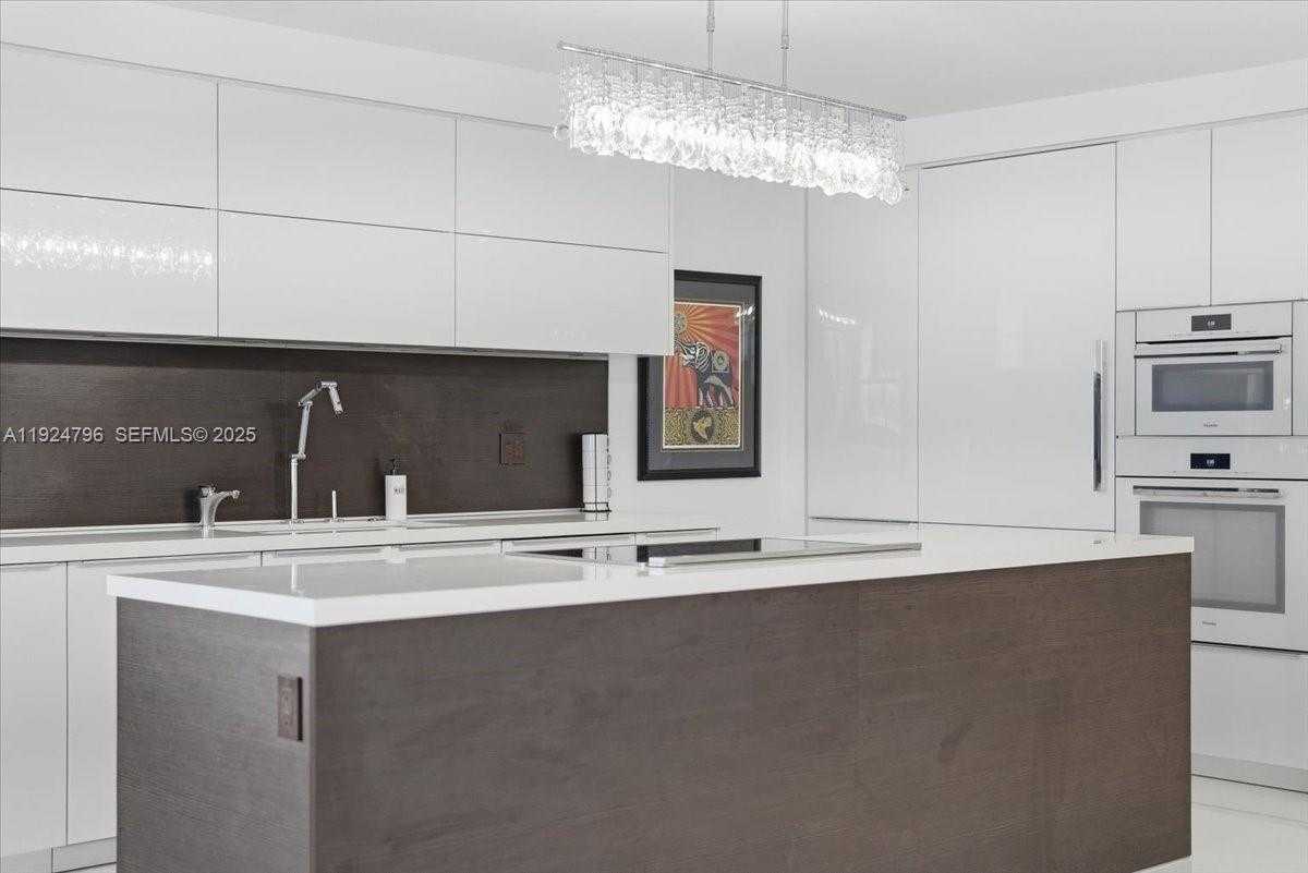 Small Image of 100 LINCOLN ROAD #747, Miami Beach Number 10