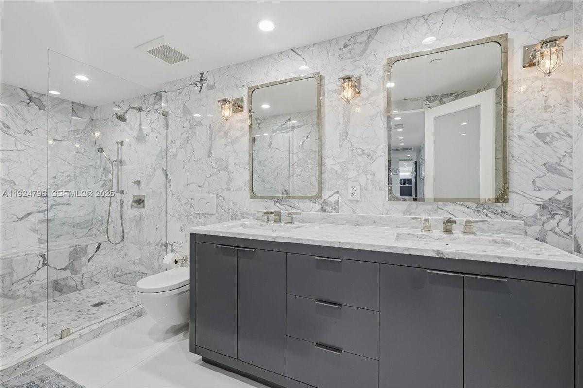 Small Image of 100 LINCOLN ROAD #747, Miami Beach Number 27