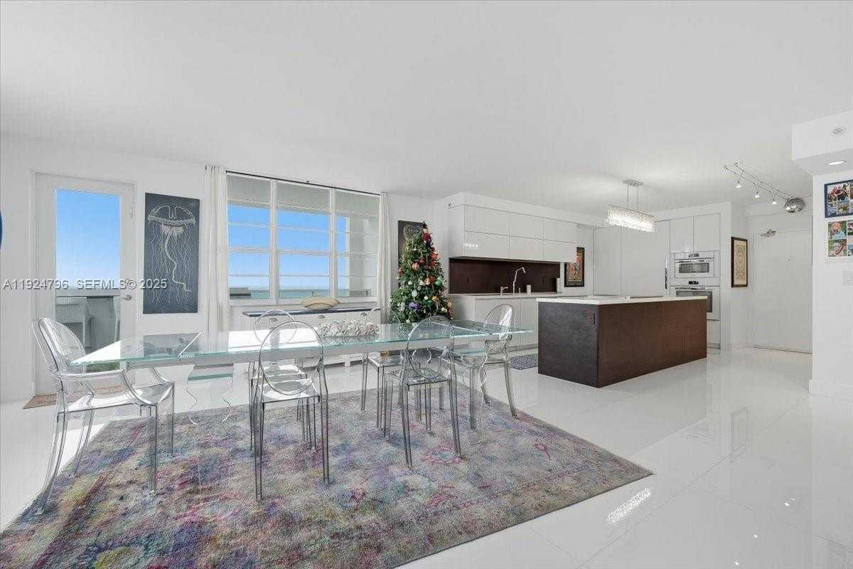 Small Image of 100 LINCOLN ROAD #747, Miami Beach Number 34