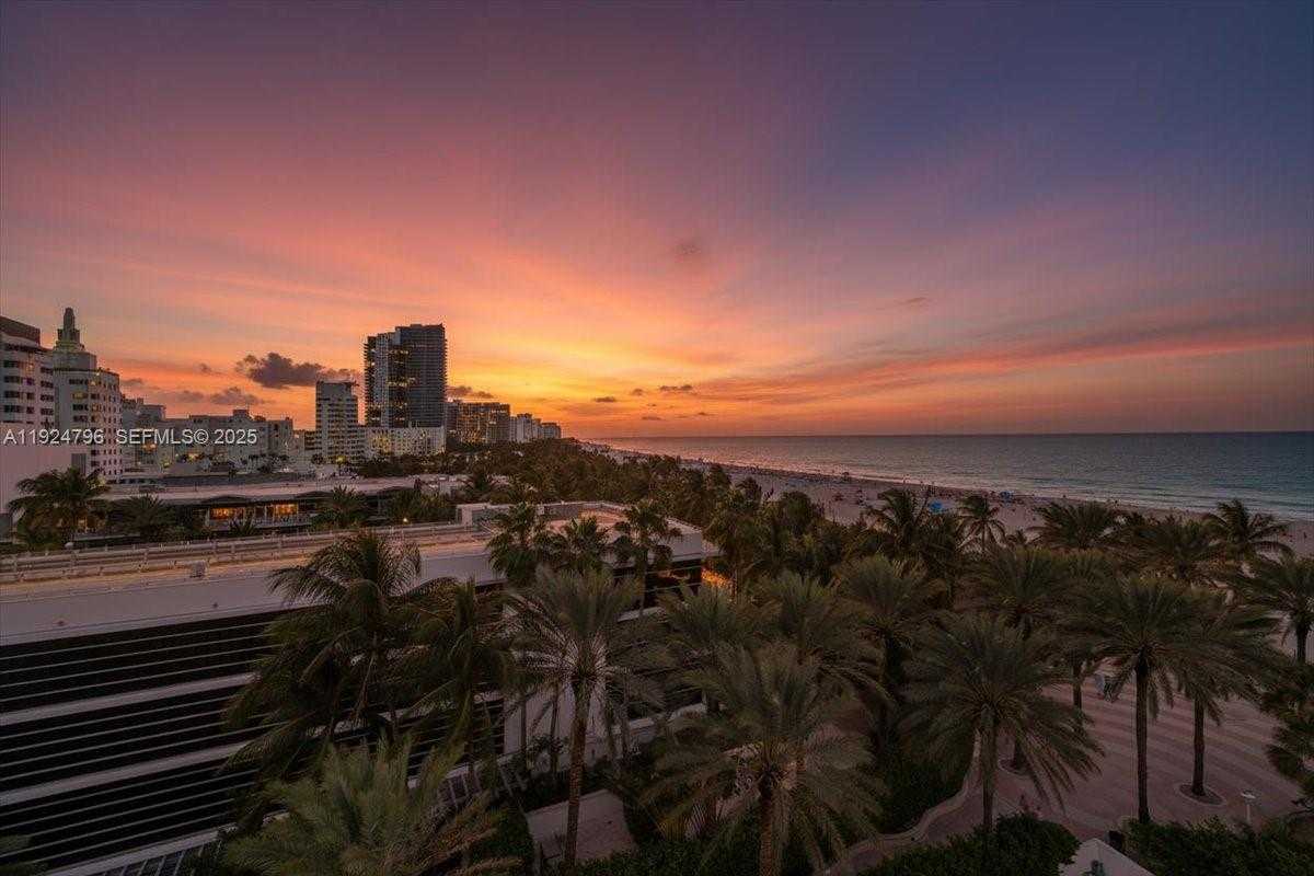 Small Image of 100 LINCOLN ROAD #747, Miami Beach Number 7