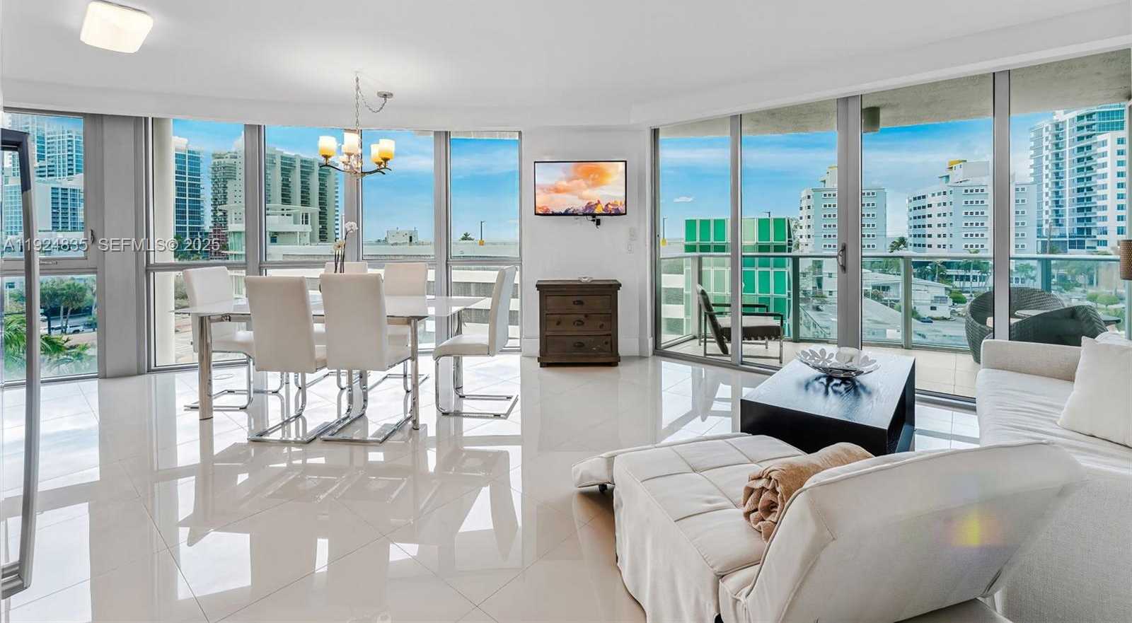 Imagen de Pequeño Objeto