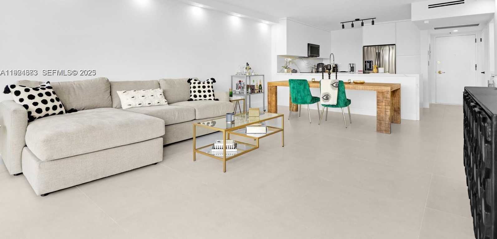 Small Image of 5700 COLLINS AVE #3J, Miami Beach Number 10