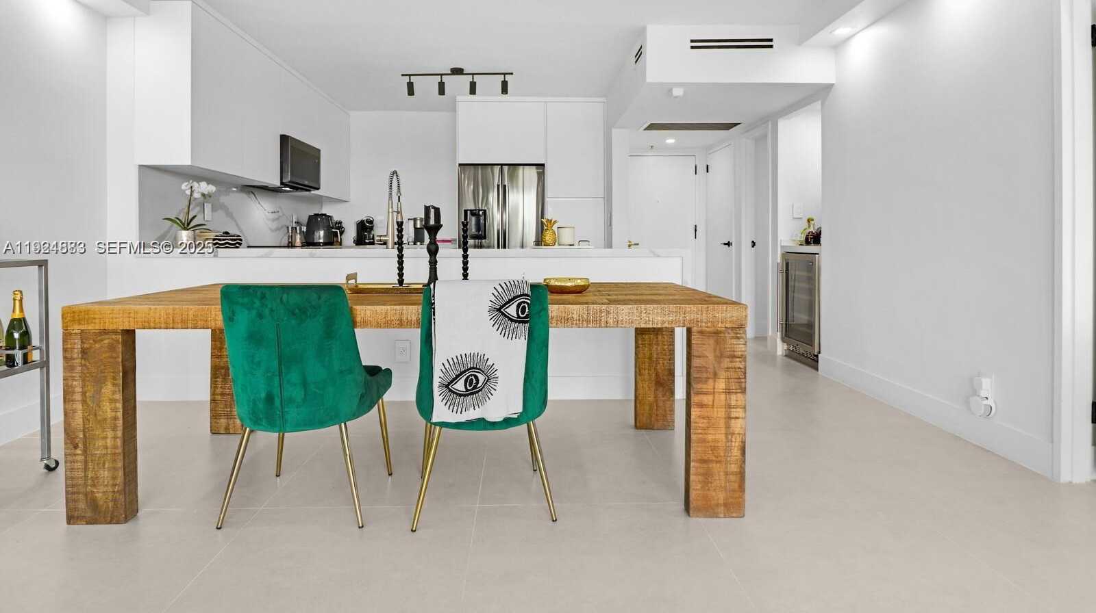 Small Image of 5700 COLLINS AVE #3J, Miami Beach Number 15