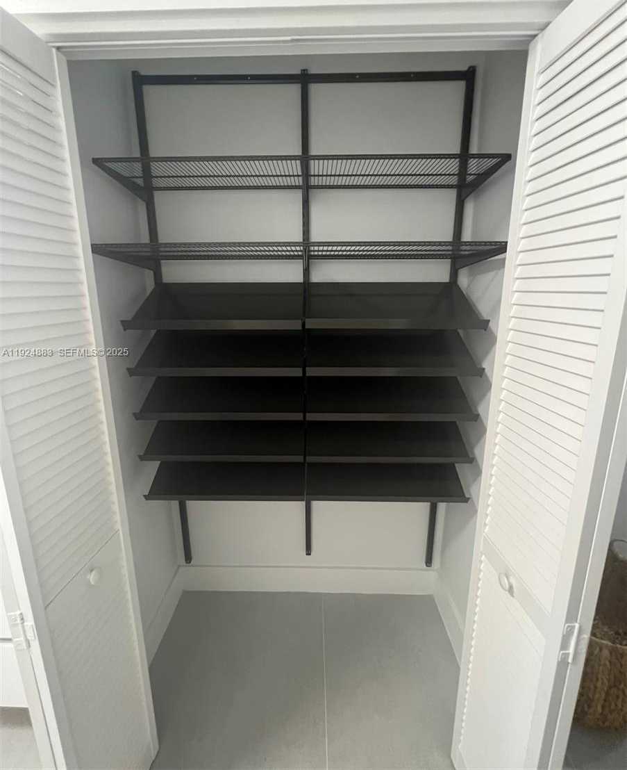 Small Image of 5700 COLLINS AVE #3J, Miami Beach Number 29