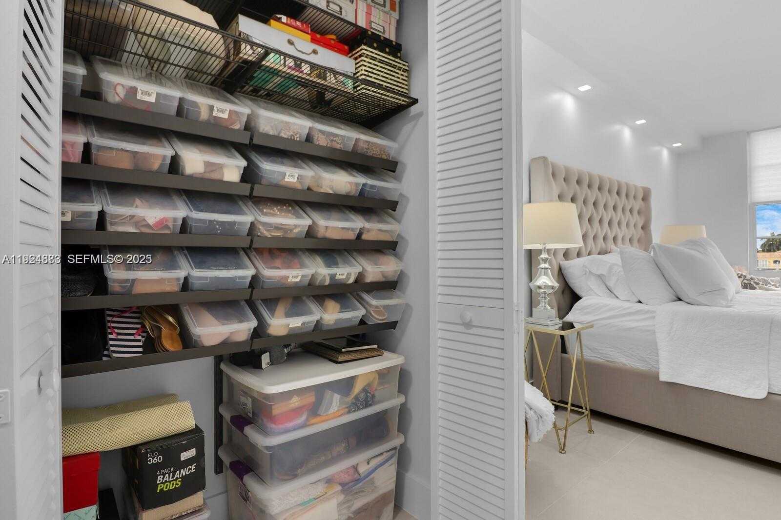 Small Image of 5700 COLLINS AVE #3J, Miami Beach Number 32