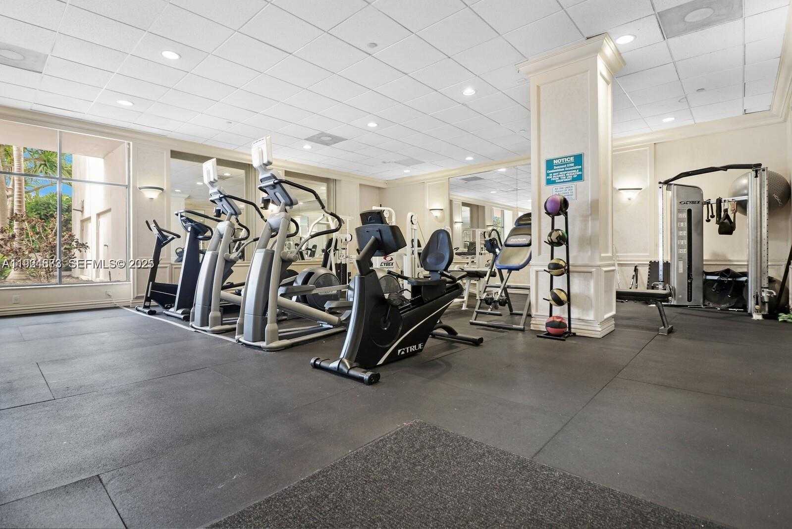 Small Image of 5700 COLLINS AVE #3J, Miami Beach Number 39