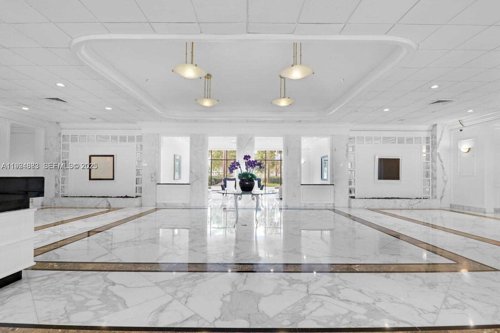 Small Image of 5700 COLLINS AVE #3J, Miami Beach Number 44