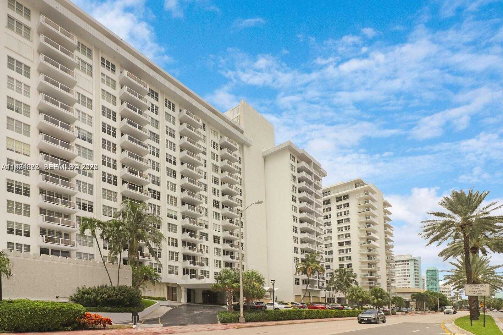 Small Image of 5700 COLLINS AVE #3J, Miami Beach Number 46