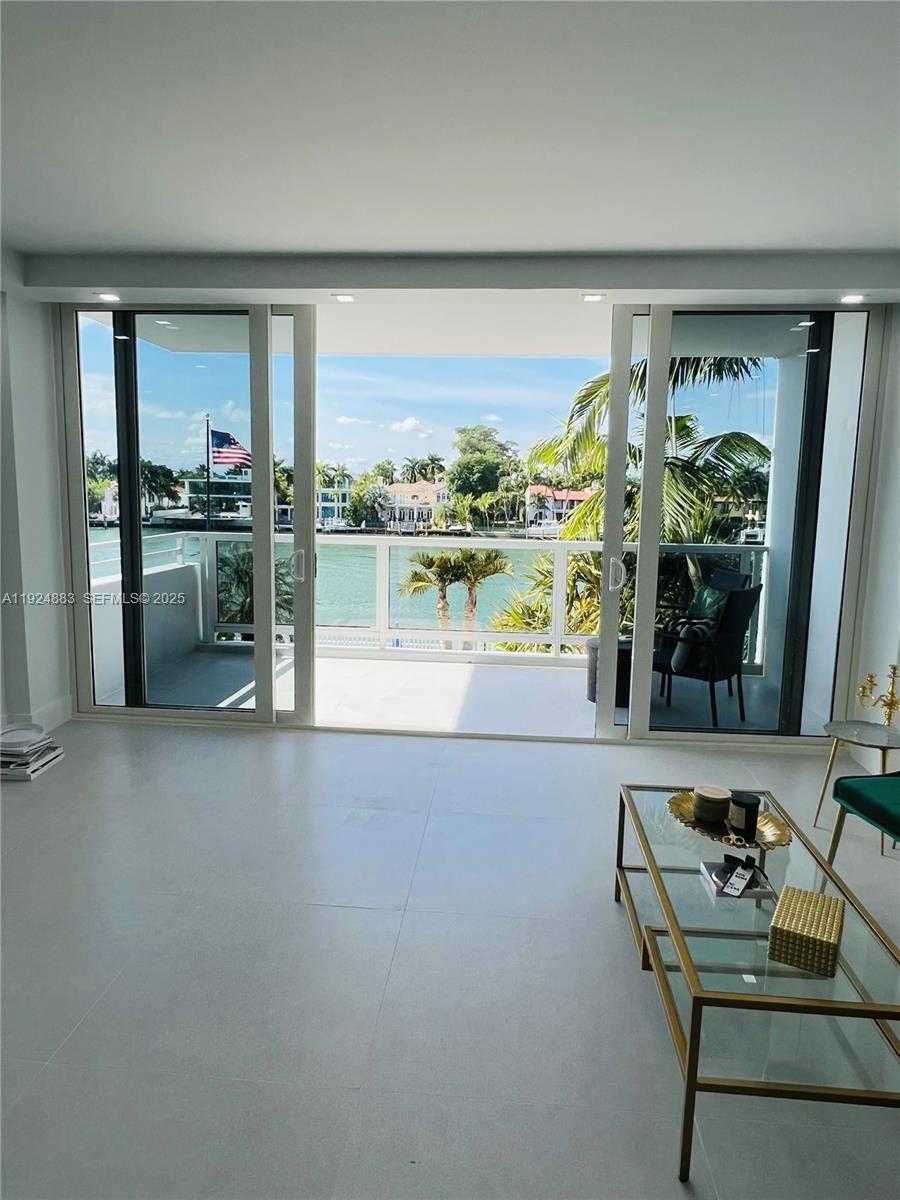 Small Image of 5700 COLLINS AVE #3J, Miami Beach Number 7