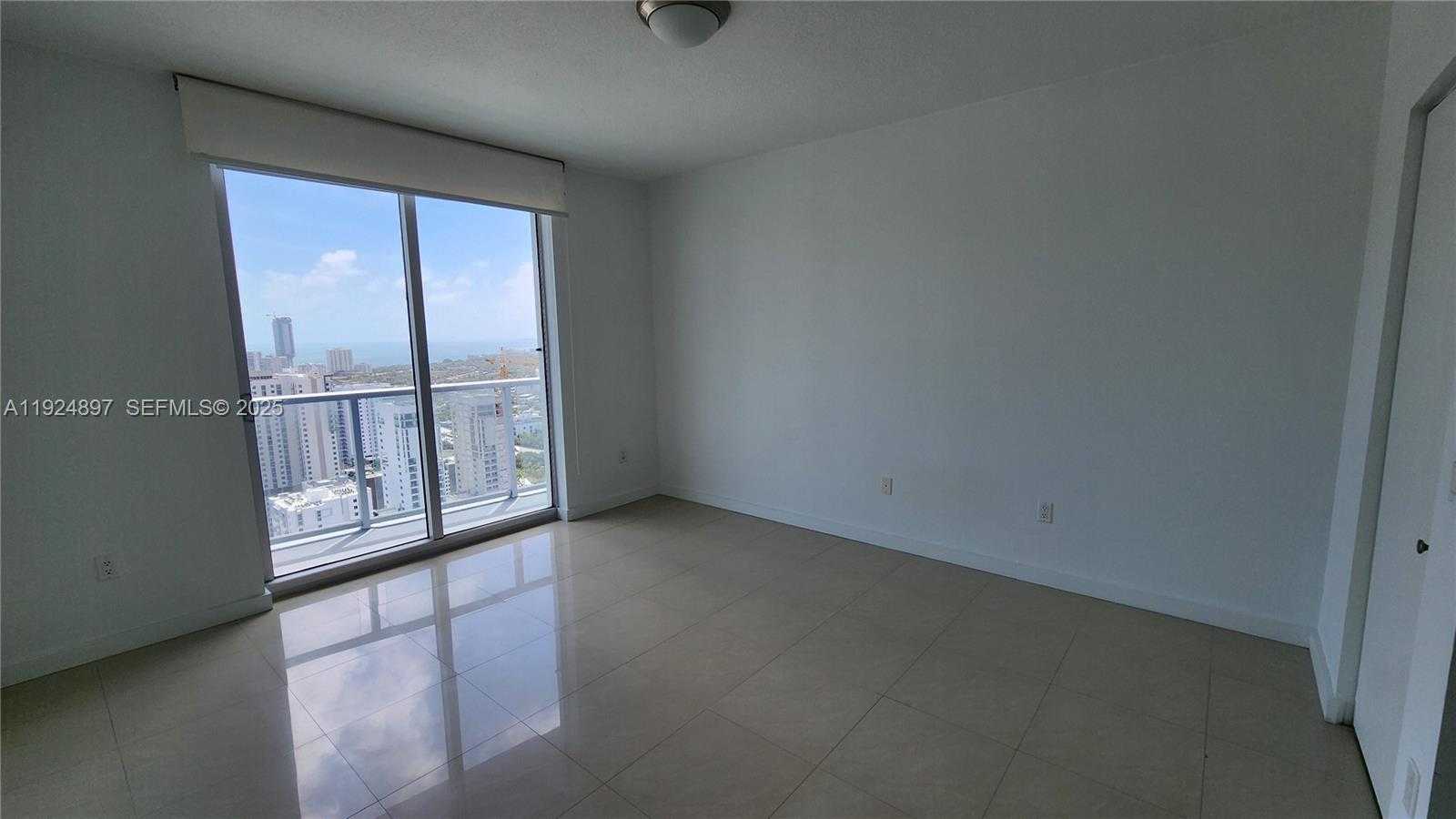 Small Image of 185 SOUTH WEST 7TH ST #3814, Miami Number 6