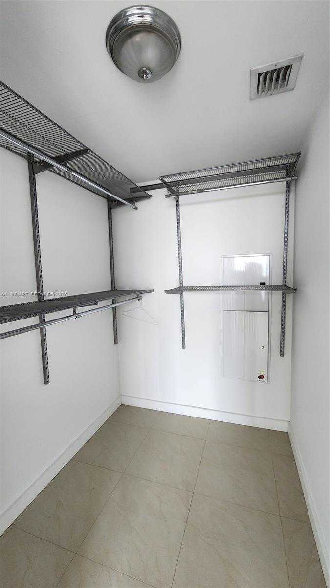 Small Image of 185 SOUTH WEST 7TH ST #3814, Miami Number 8