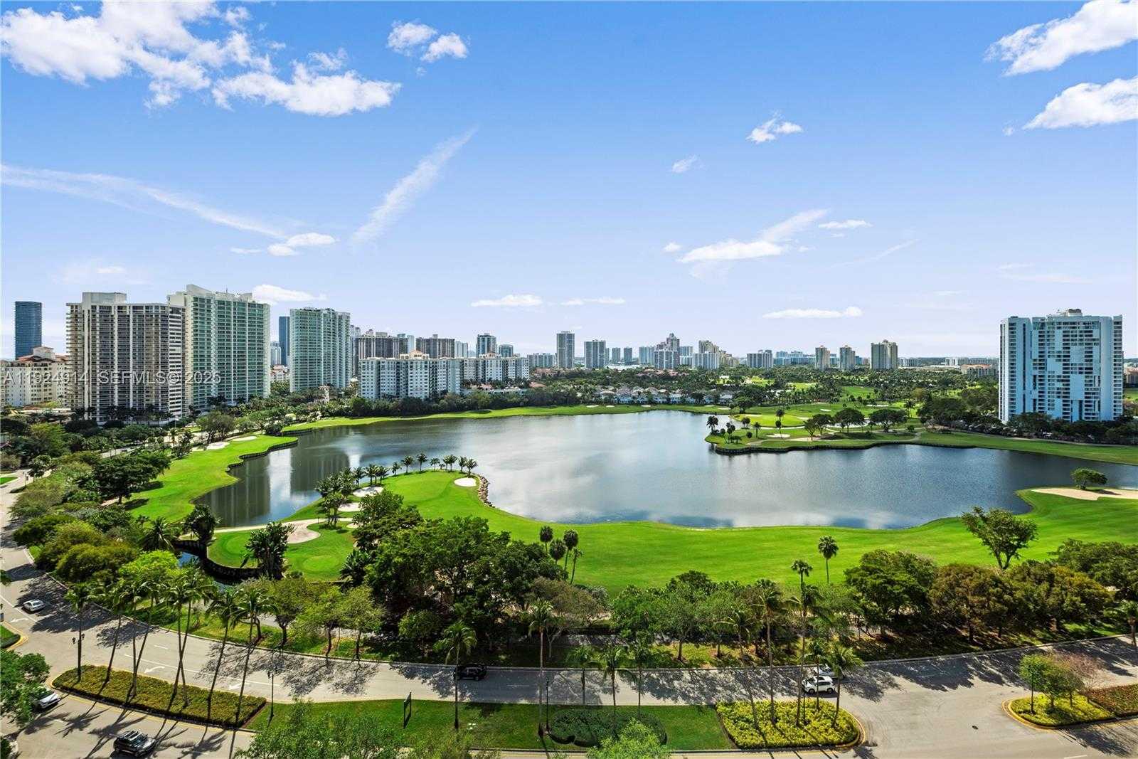 Small Image of 3675 NORTH COUNTRY CLUB DR #2007, Aventura Number 26