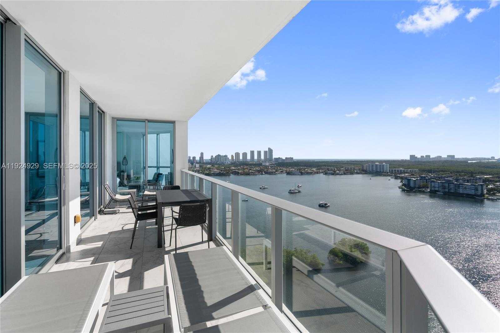 Small Image of 17111 BISCAYNE BLVD #2002, North Miami Beach Number 3