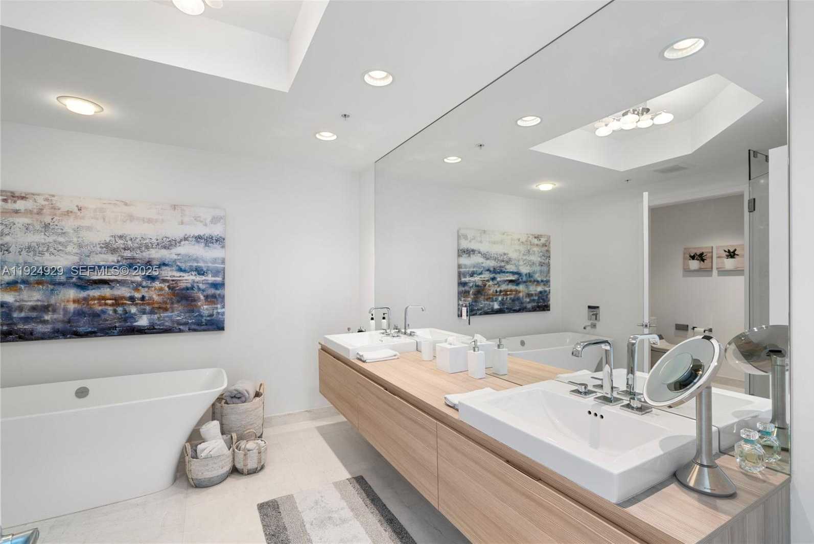 Small Image of 17111 BISCAYNE BLVD #2002, North Miami Beach Number 34