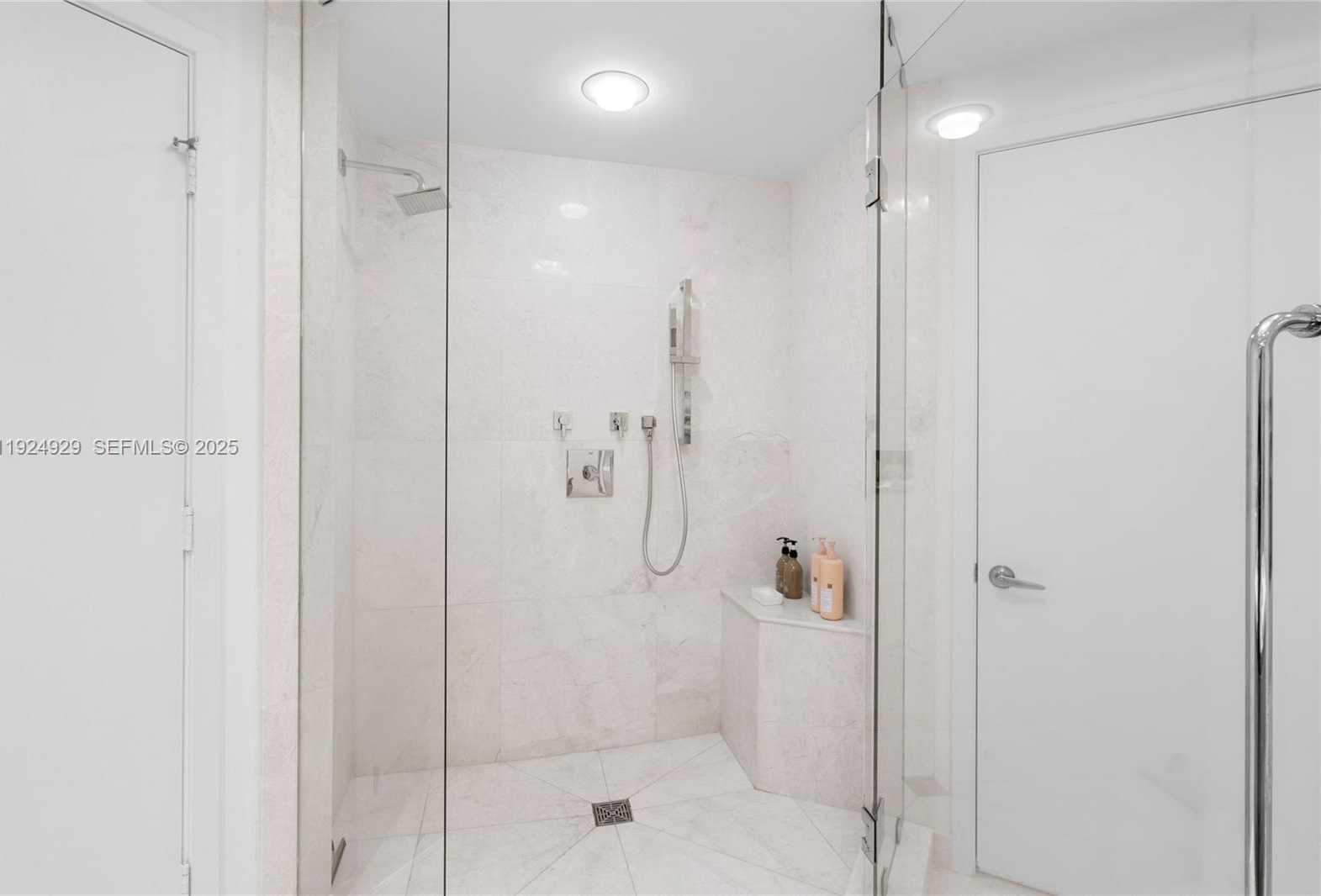 Small Image of 17111 BISCAYNE BLVD #2002, North Miami Beach Number 36