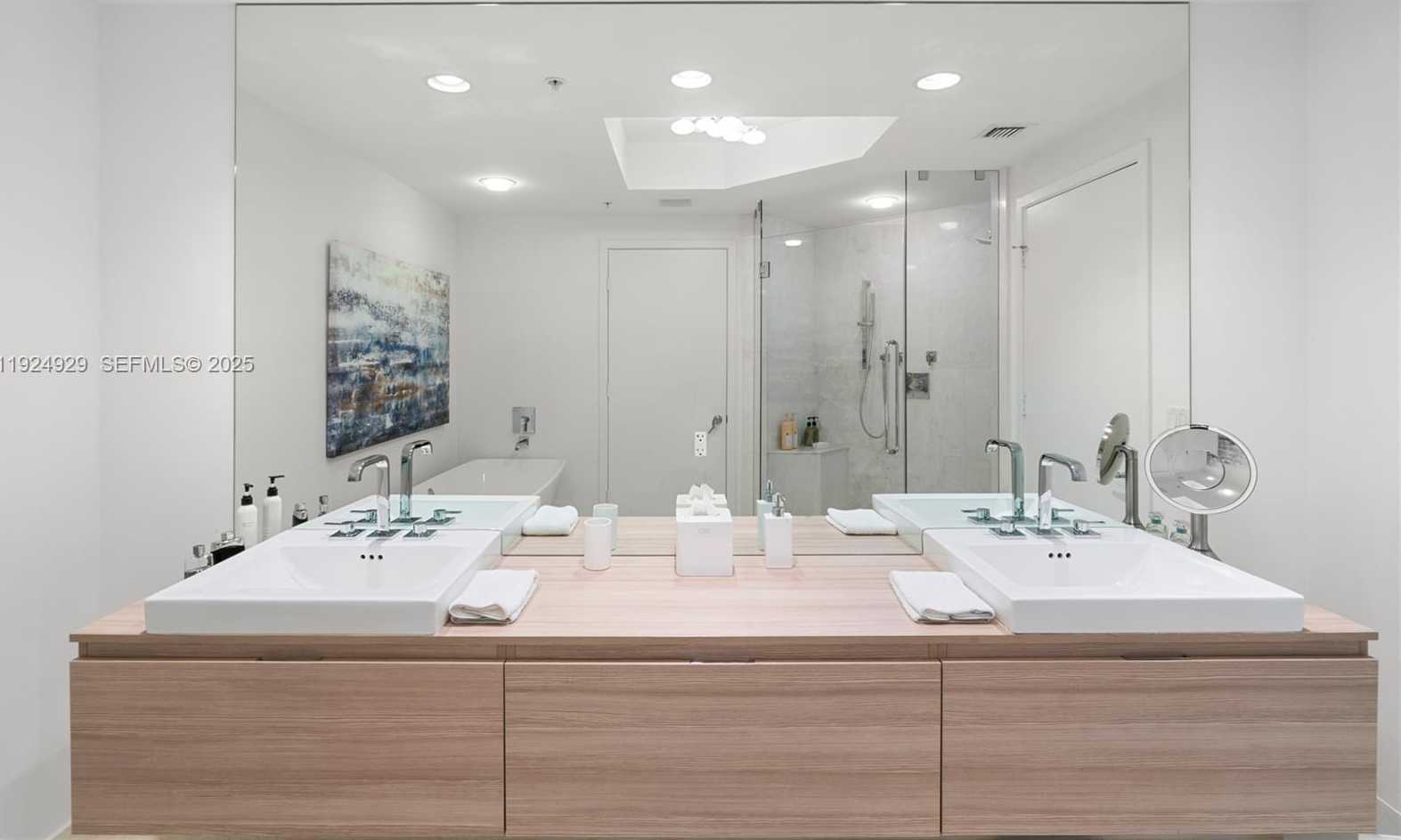 Small Image of 17111 BISCAYNE BLVD #2002, North Miami Beach Number 38