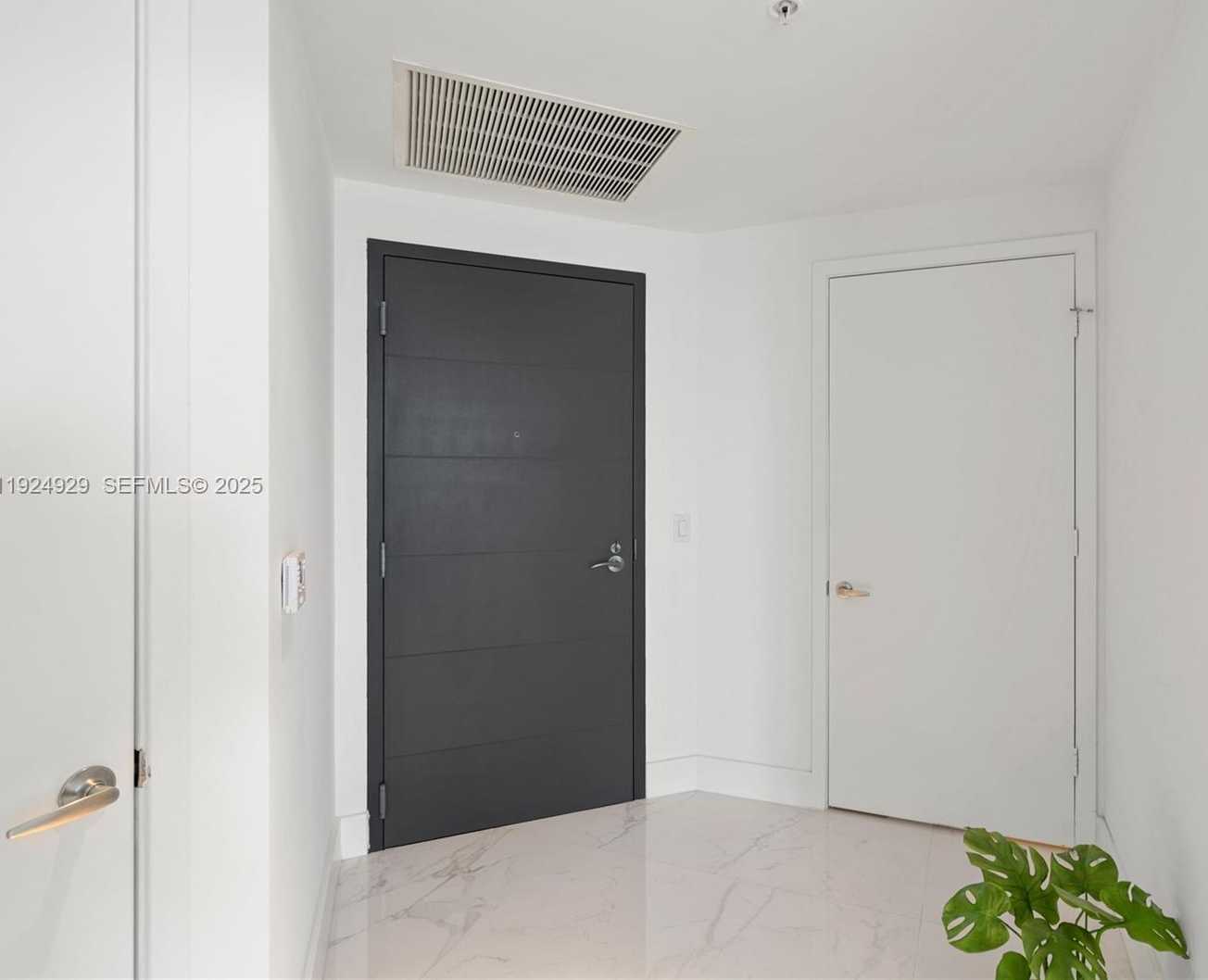 Small Image of 17111 BISCAYNE BLVD #2002, North Miami Beach Number 47