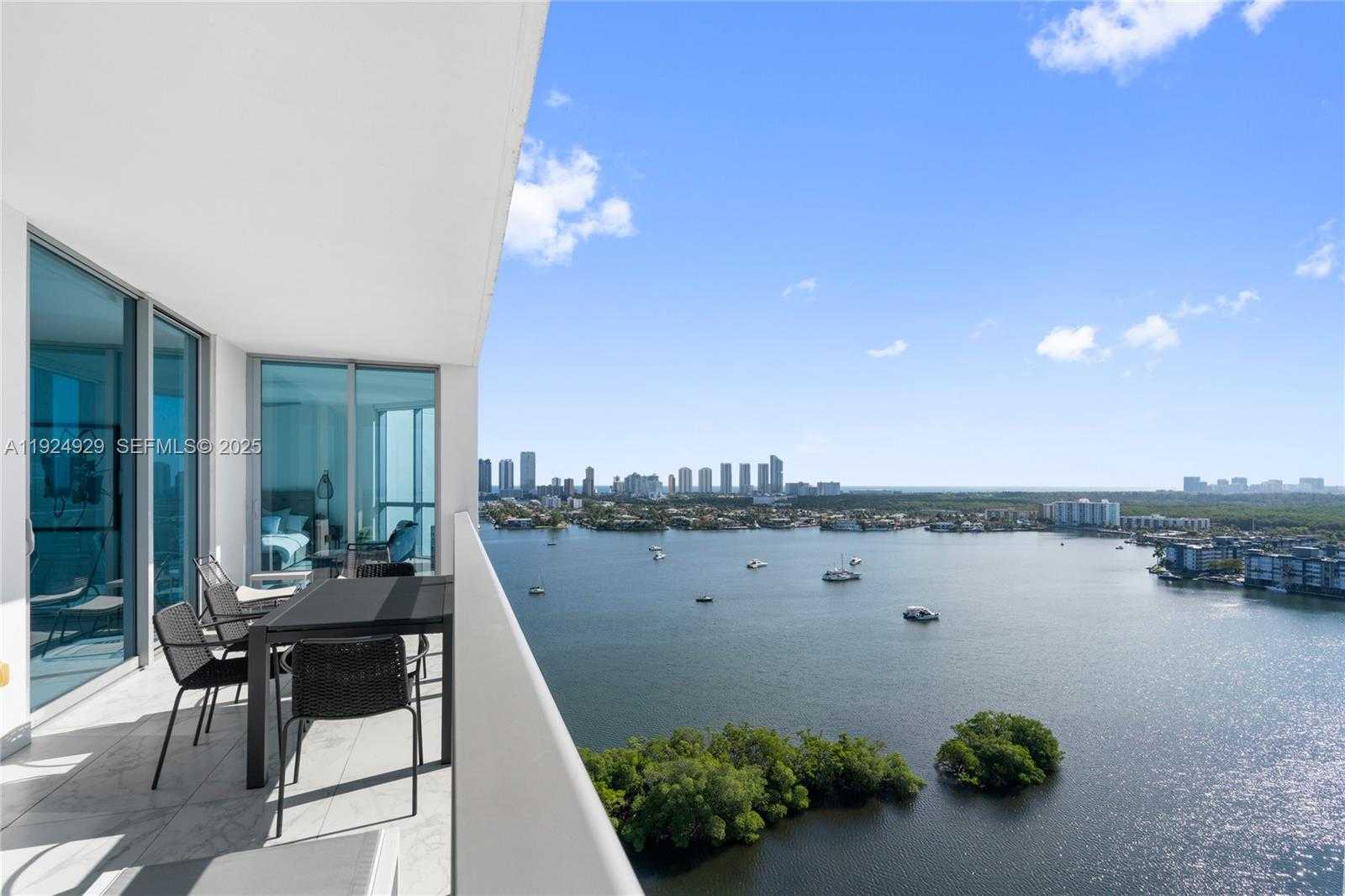 Small Image of 17111 BISCAYNE BLVD #2002, North Miami Beach Number 5